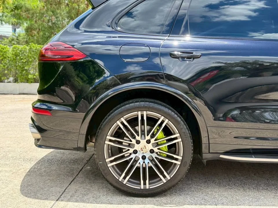 2016 Porsche Cayenne II 2