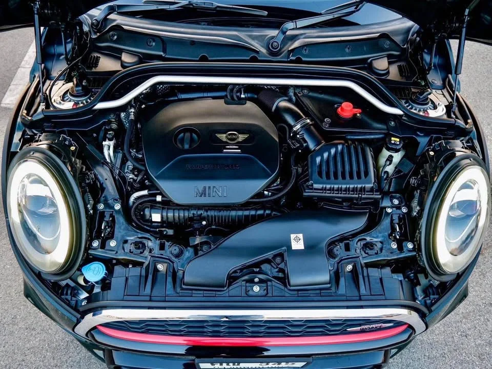2017 Mini Hatch  III 2