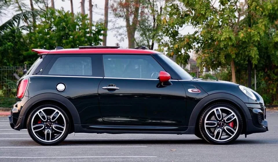 2017 Mini Hatch  III 3