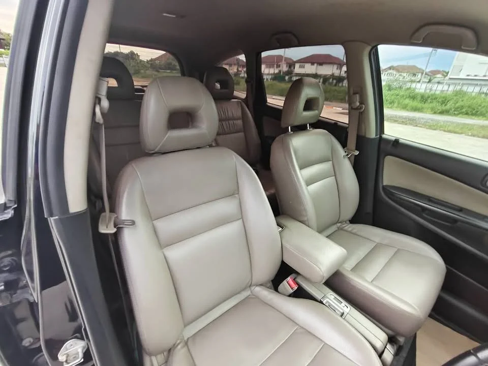 2005 Honda Stream I 3