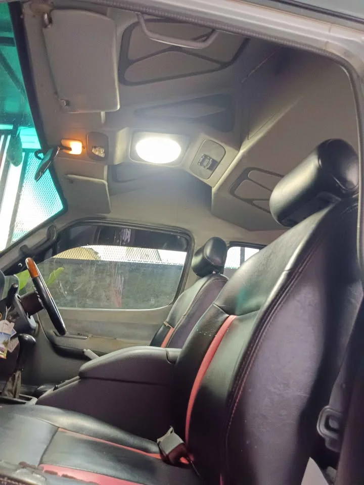 2004 Toyota Commuter IV (H100) 2
