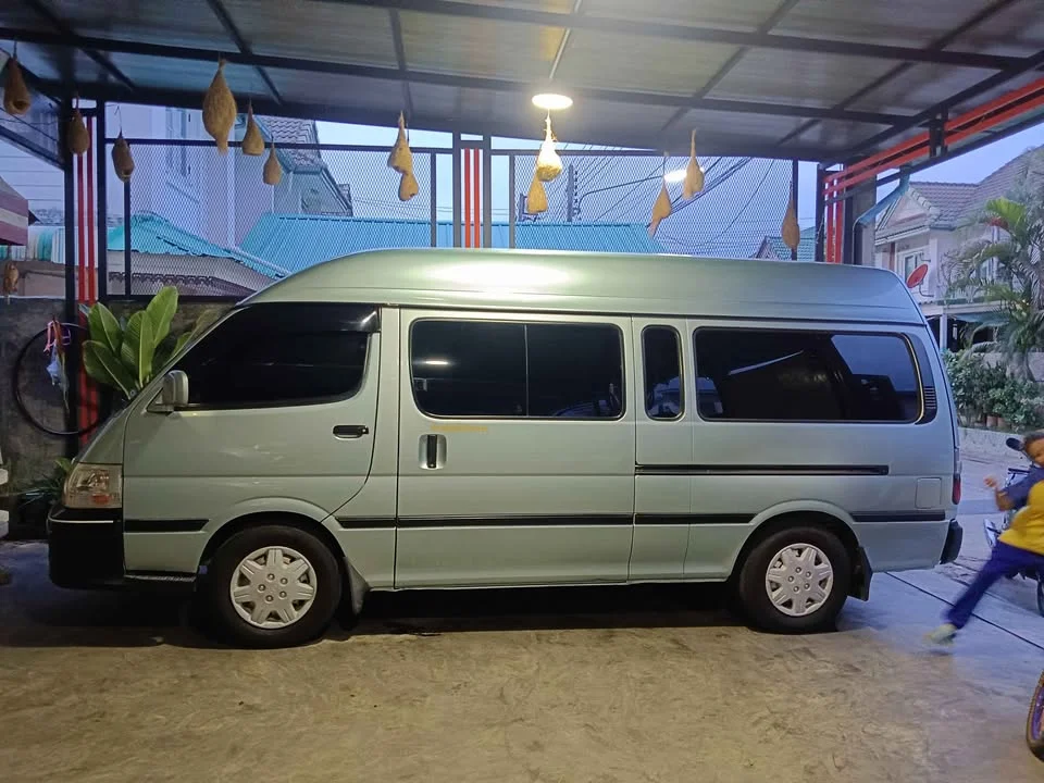 2004 Toyota Commuter IV (H100) 3