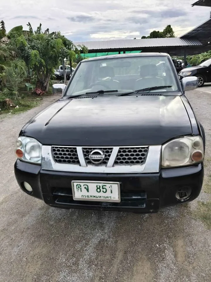 2005 Nissan Frontier I 3