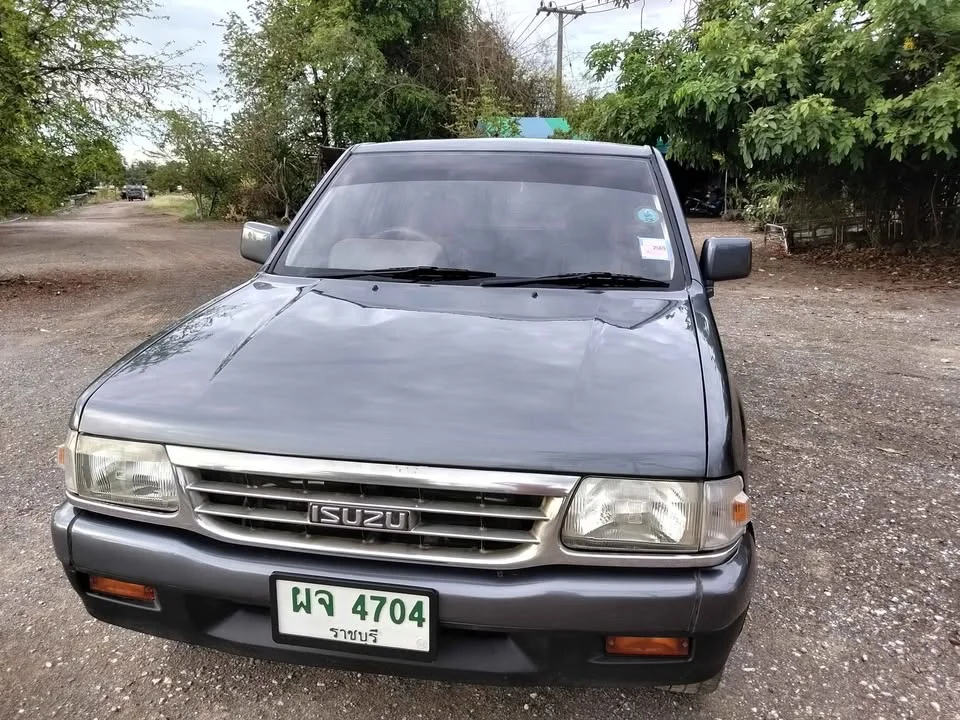 1996 Isuzu TFR III 3