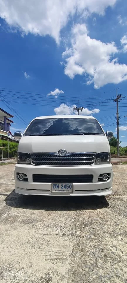2009 Toyota Commuter V (H200) 2
