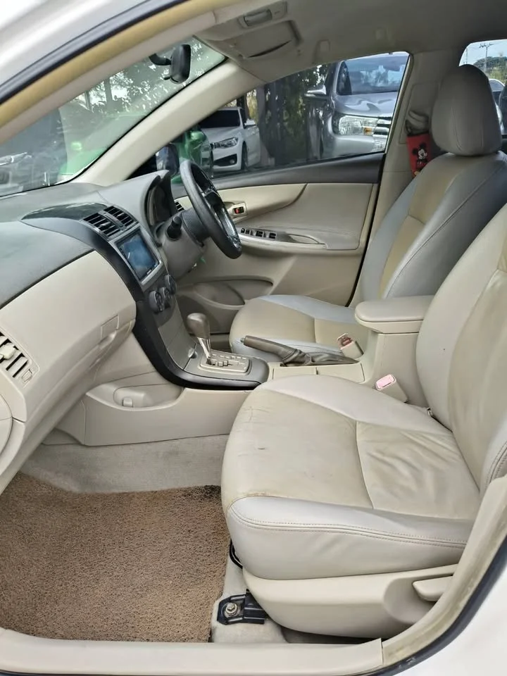 2010 Toyota Corolla Altis X (E140) 2