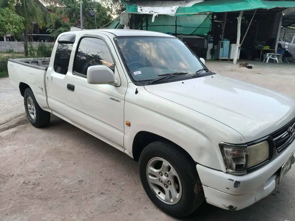 2027 Toyota Hilux Tiger VI 3