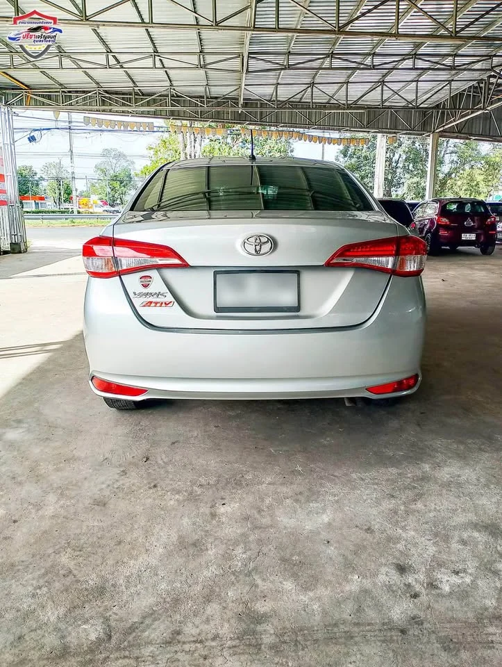 2019 Toyota Yaris ATIV III 2
