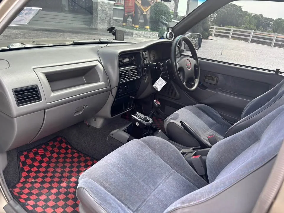 2001 Isuzu Faster Dragon Eyes III 3