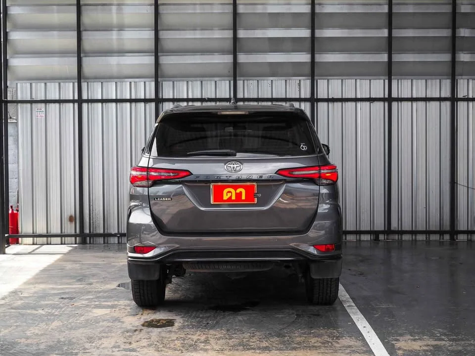 2023 Toyota Fortuner II 3