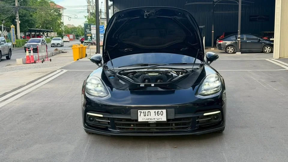 2018 Porsche Panamera II 2