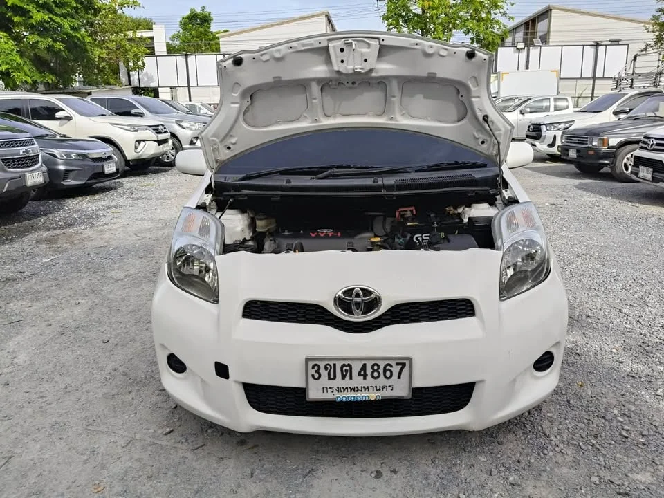 2012 Toyota Yaris II 3