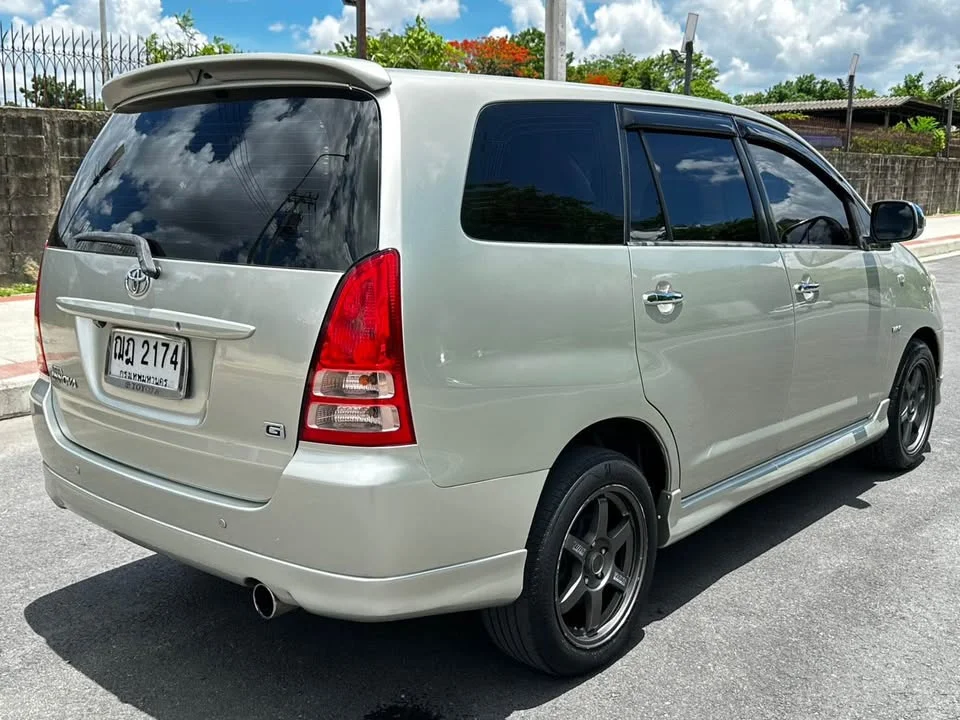 2008 Toyota Innova I 3