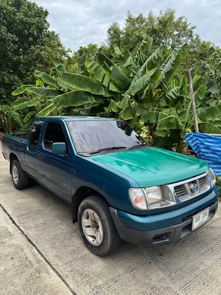 1998 Nissan Frontier I 2