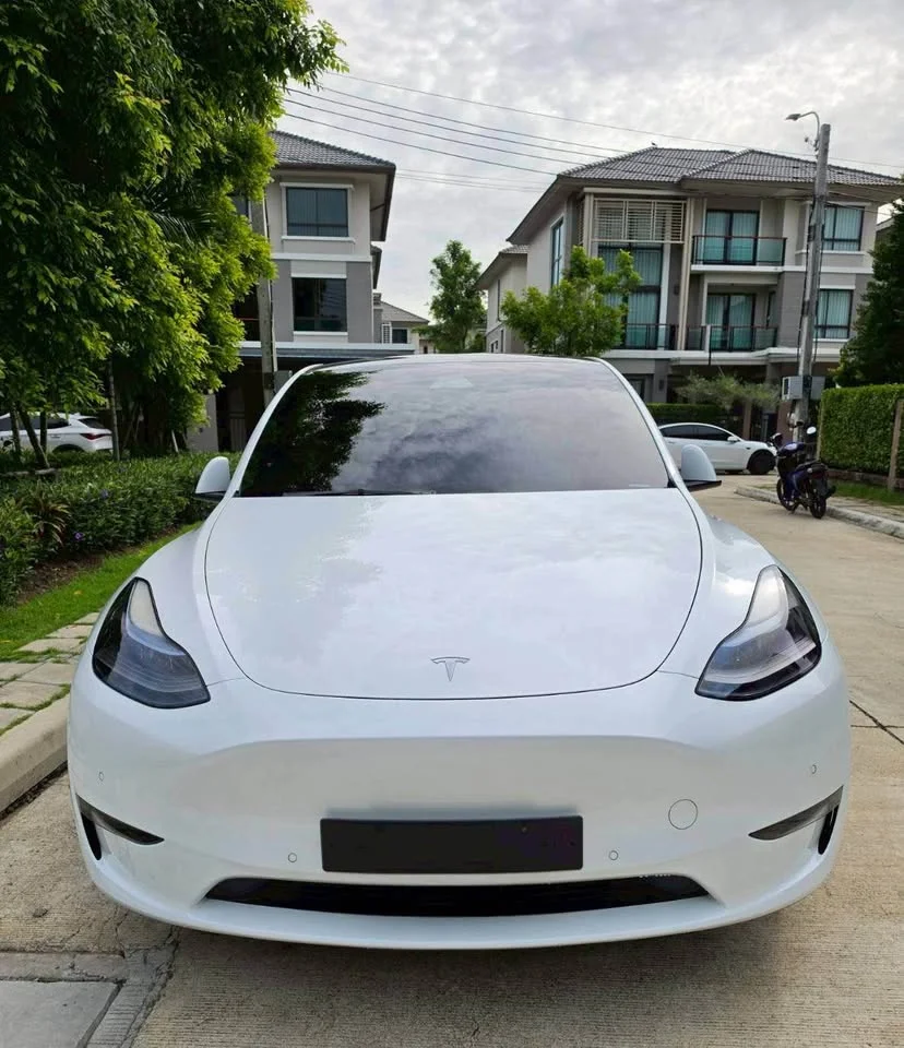 2023 Tesla Model Y 3