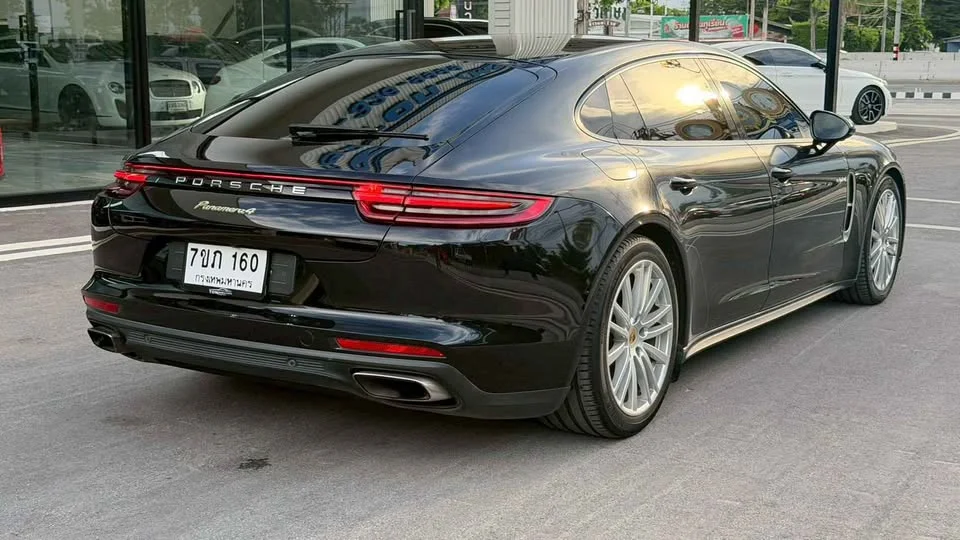 2018 Porsche Panamera II 3