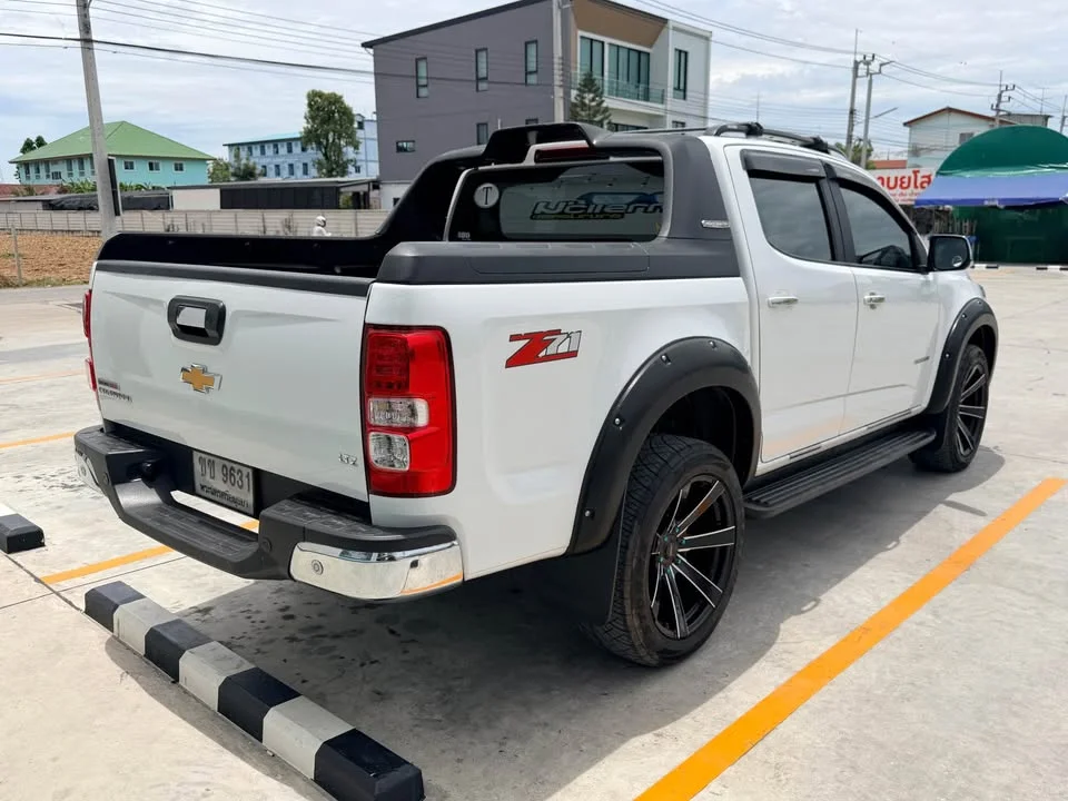 2017 Chevrolet Colorado II 2