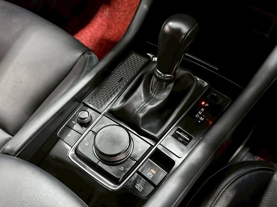 2019 Mazda 3 IV 2