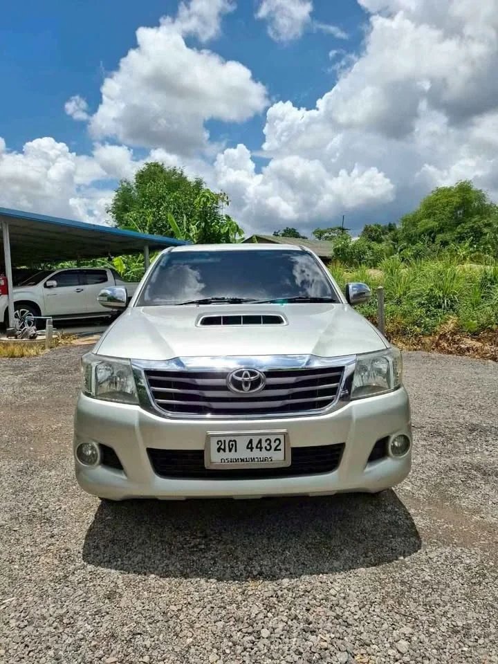 2012 Toyota Hilux VII 3
