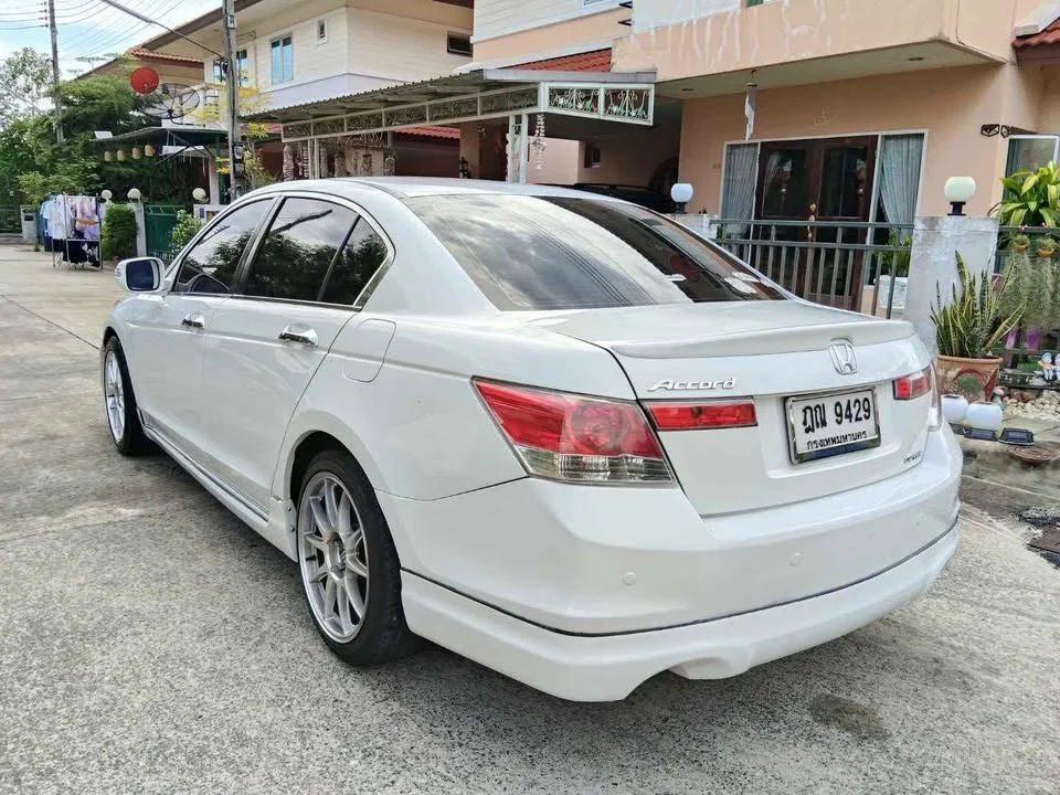 2010 Honda Accord VIII 3