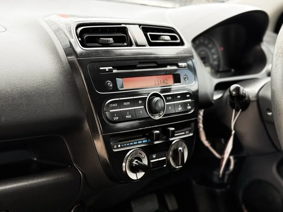 2012 Mitsubishi Mirage VI 2