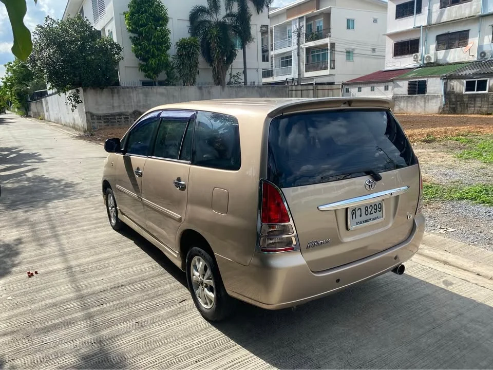 2005 Toyota Innova I 3