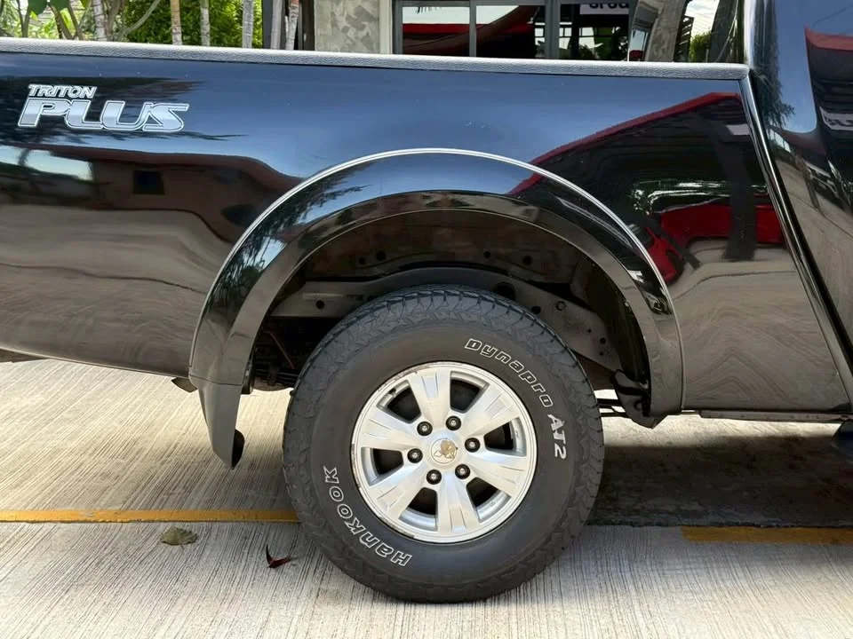 2014 Mitsubishi Triton IV 2