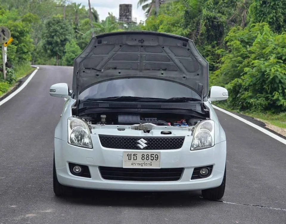 2011 Suzuki Swift I 3