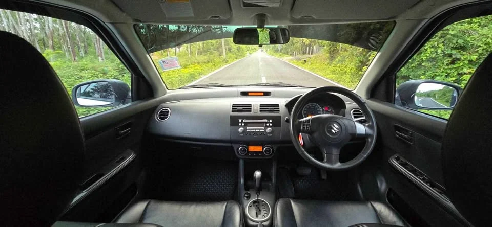 2011 Suzuki Swift I 2
