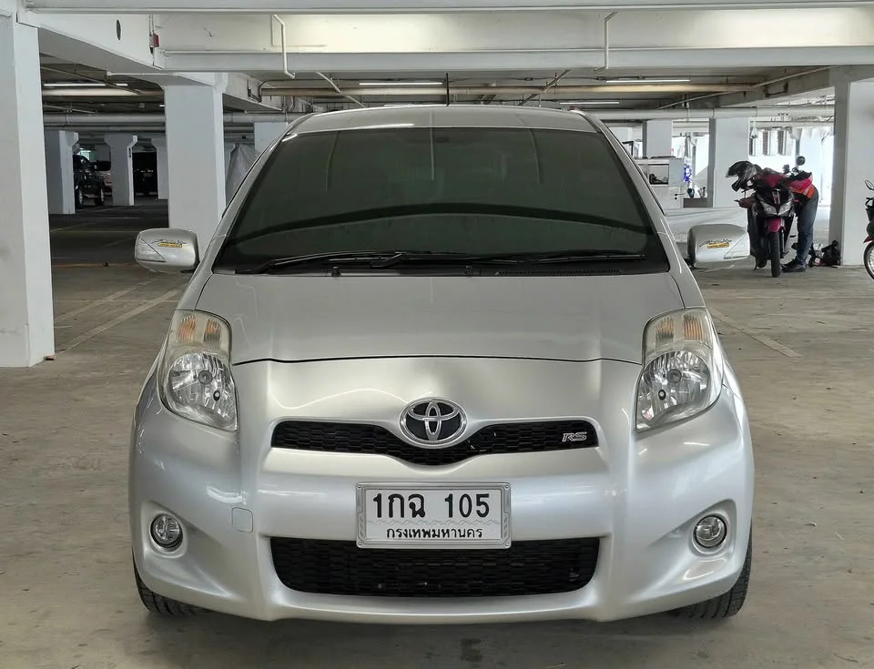2012 Toyota Yaris II 3
