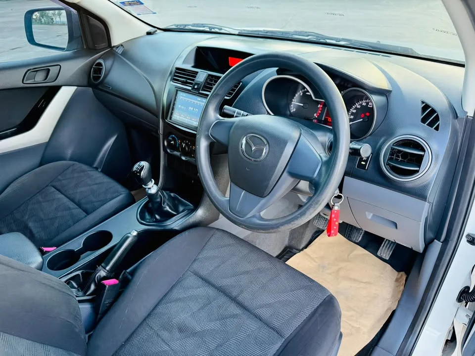 2012 Mazda BT-Series II 3