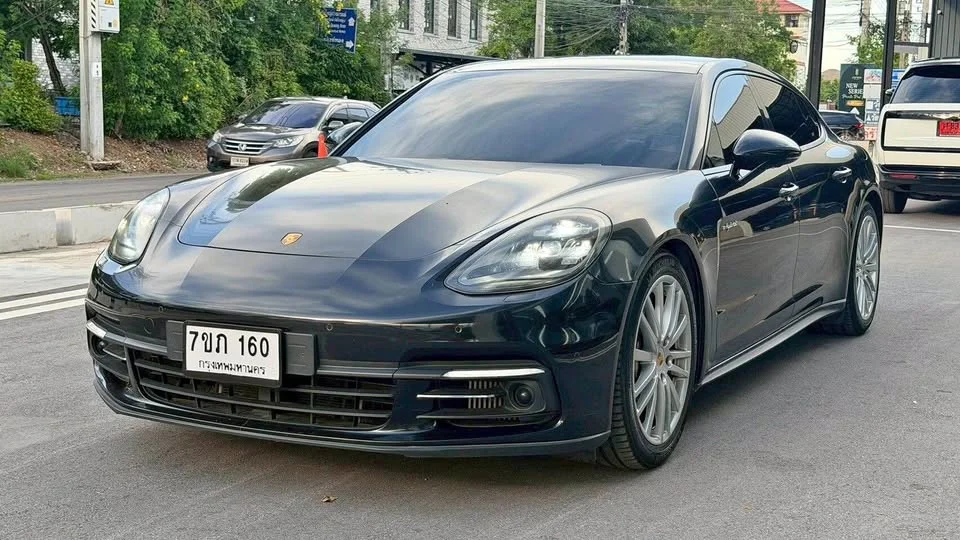 2018 Porsche Panamera II 3