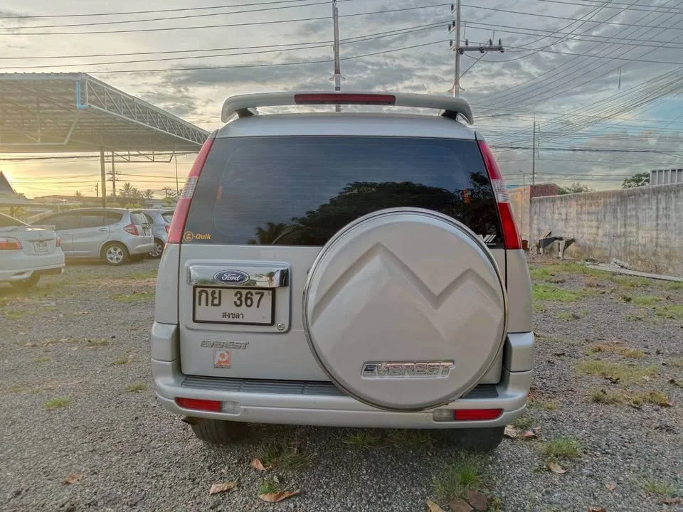 2009 Ford Everest I 3