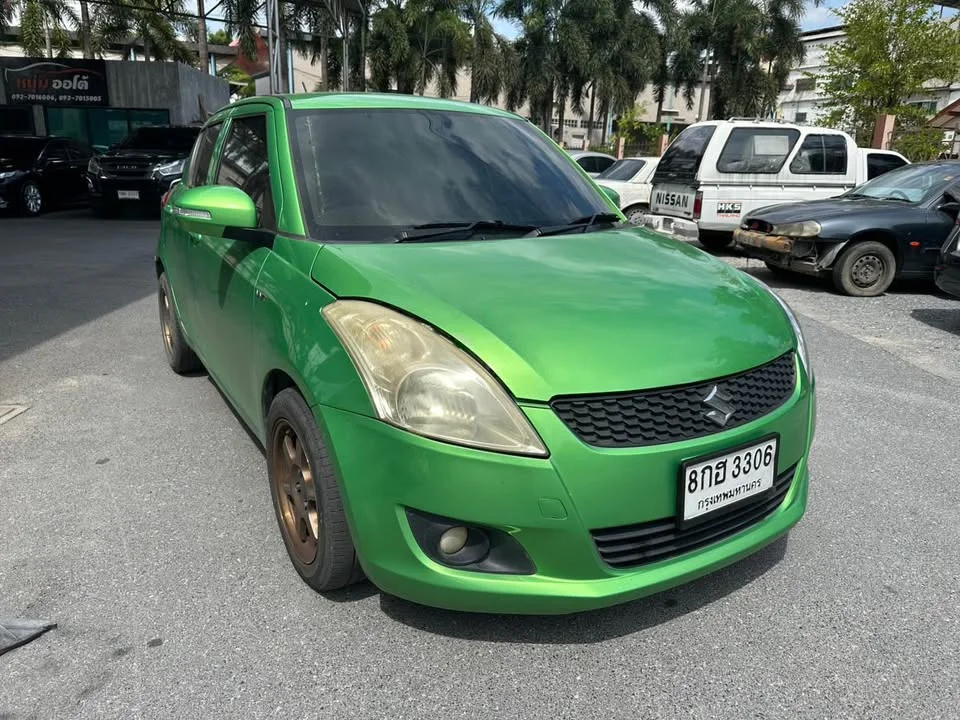 2013 Suzuki Swift II 3