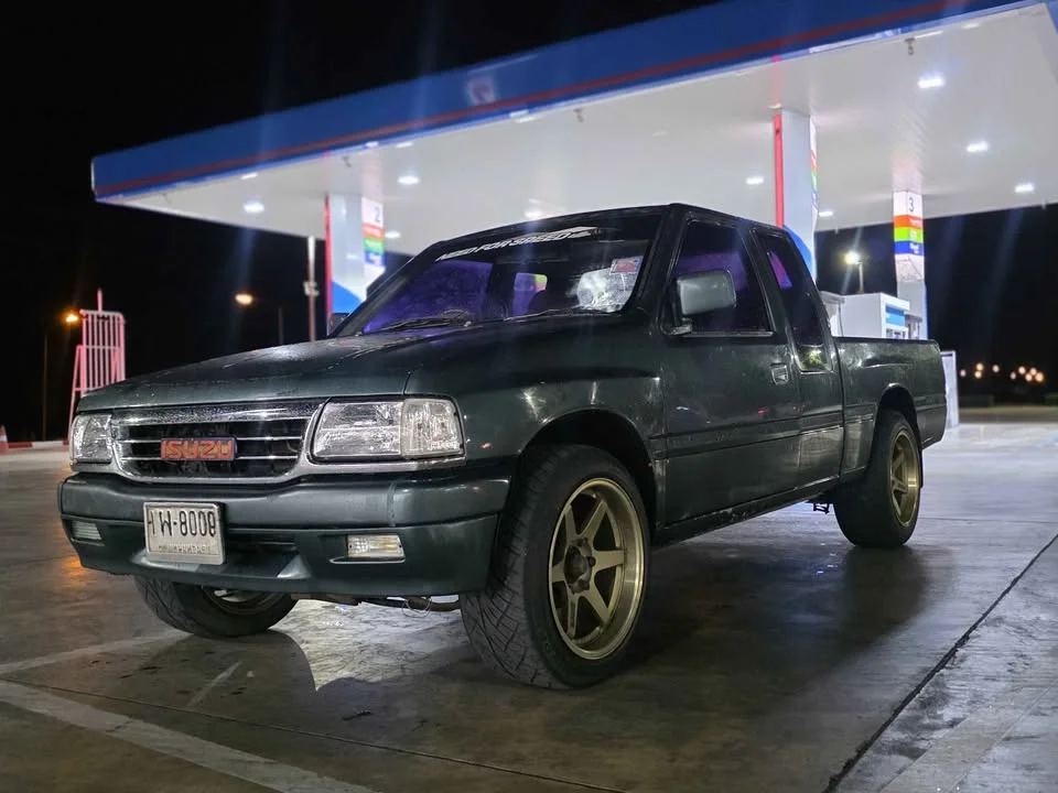 1993 Isuzu TFR III 2