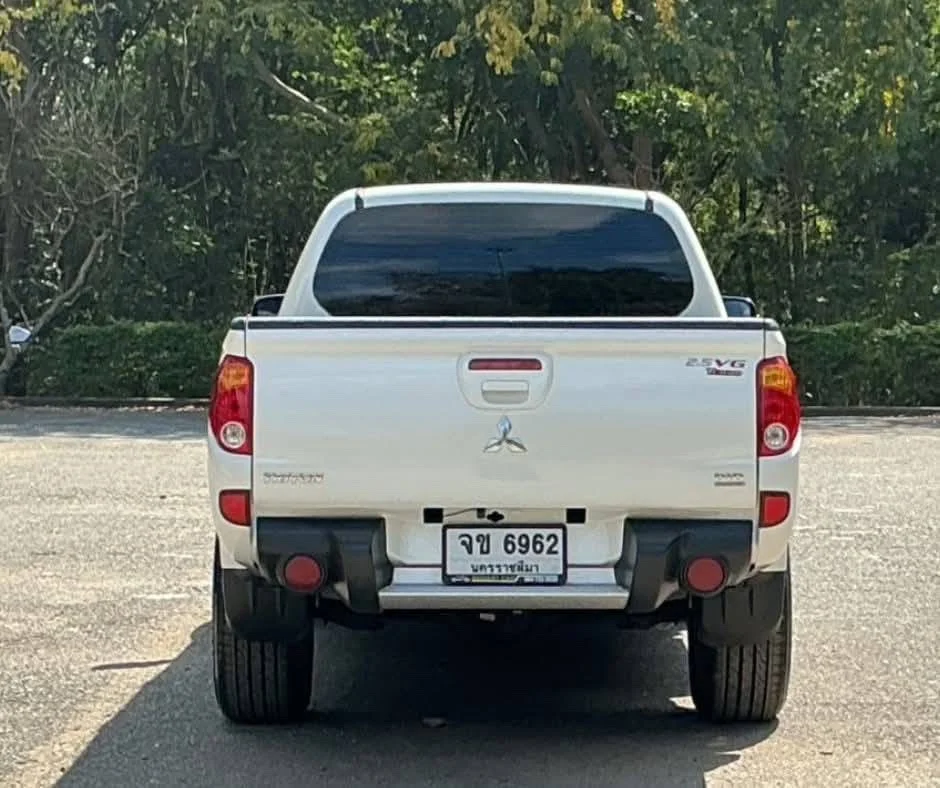 2014 Mitsubishi Triton IV 3