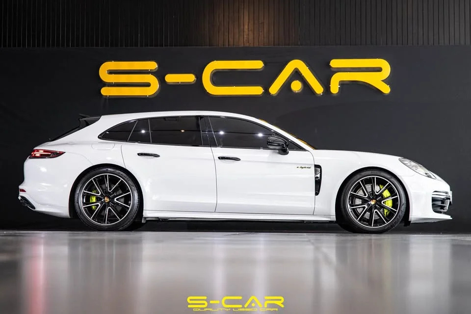 2018 Porsche Panamera II 2