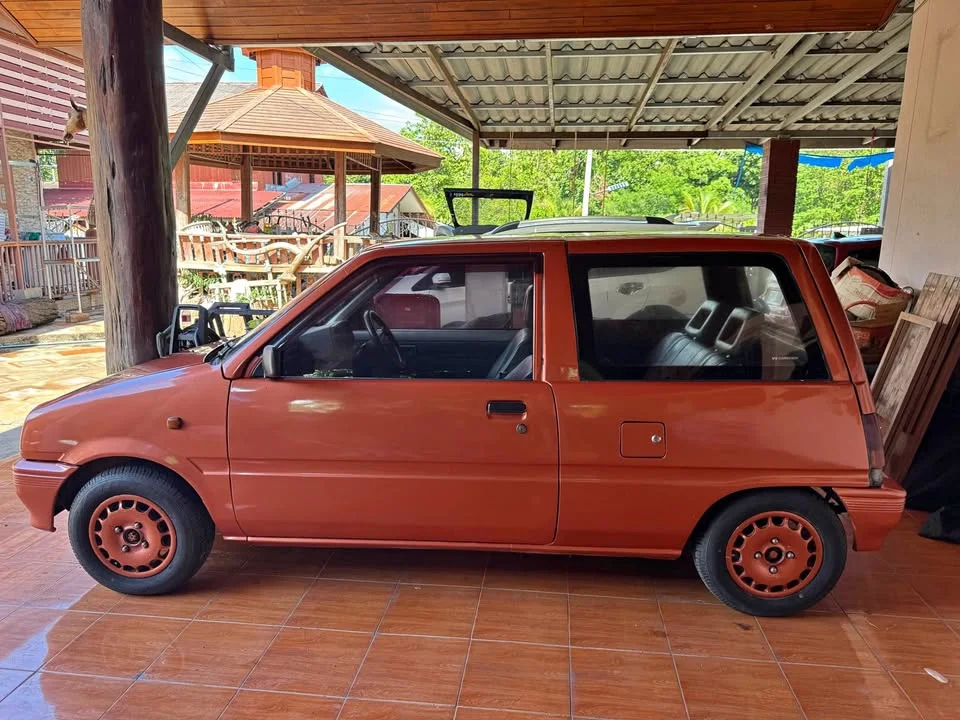 1990 Daihatsu Mira L200 3