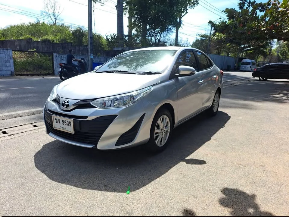 2019 Toyota Yaris ATIV III 2