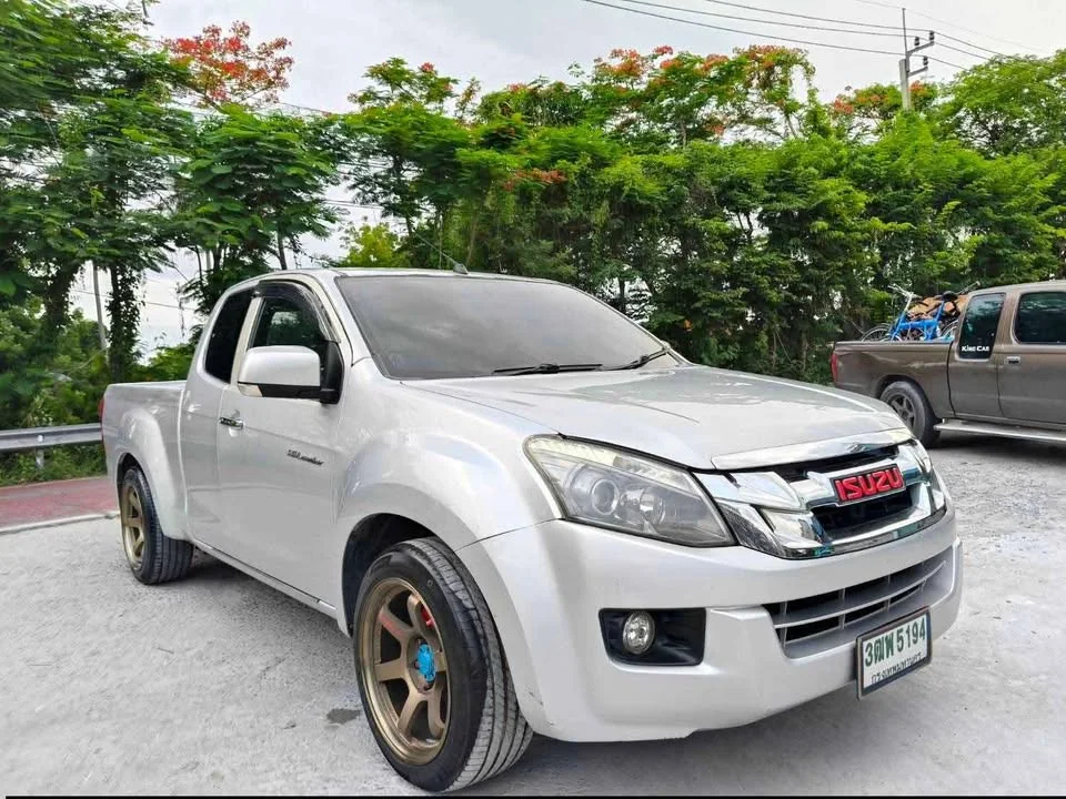 2013 Isuzu D-Max II (RT) 3