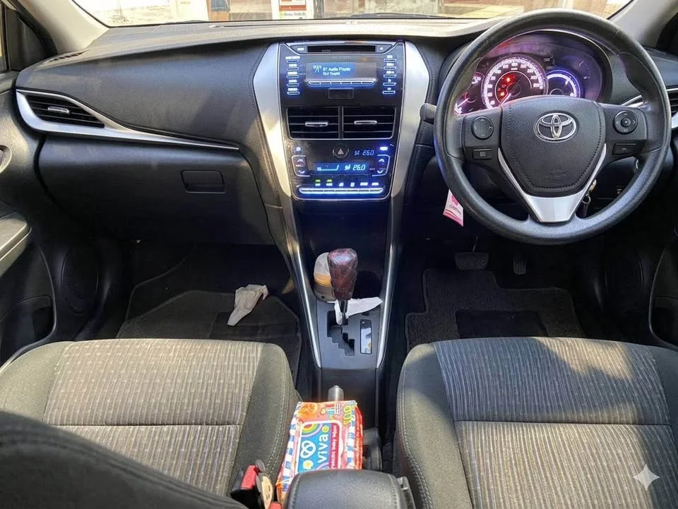 2017 Toyota Yaris ATIV III 2