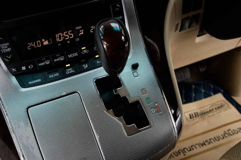 2012 Toyota Alphard, Vellfire II (AH20) 2