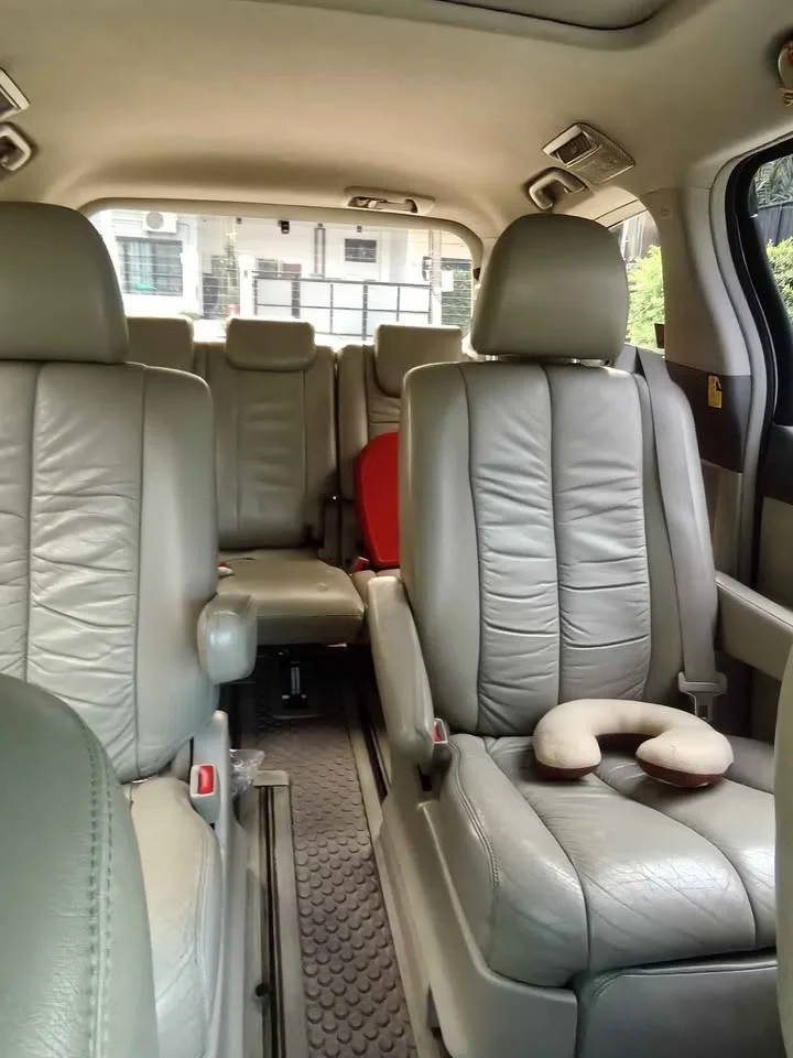 2010 Toyota Estima III 2