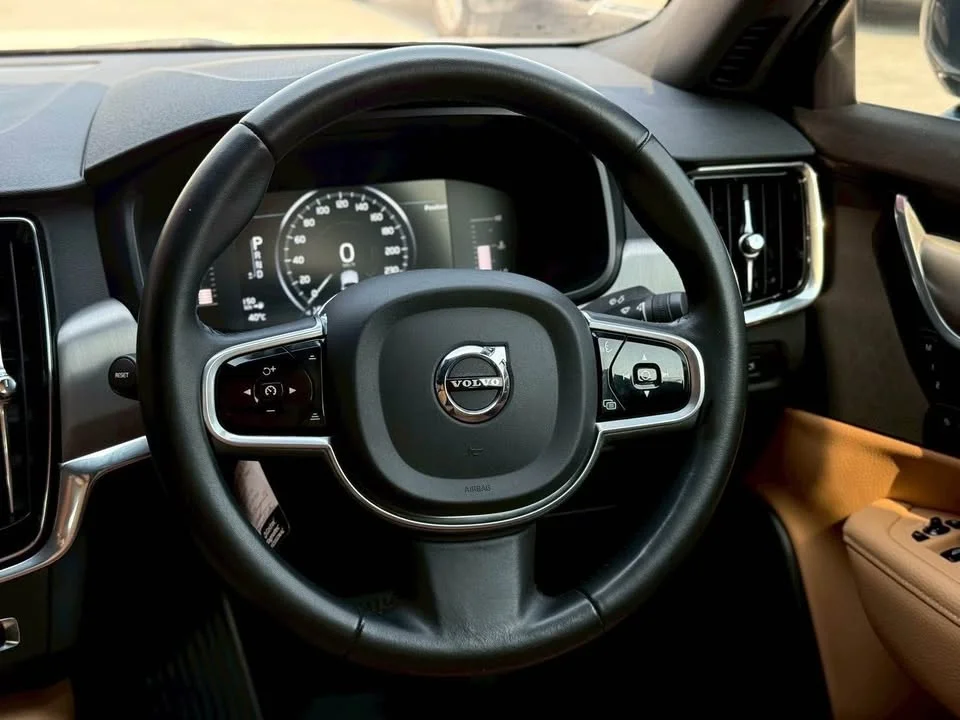 2017 Volvo S90 II 2