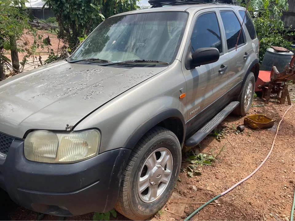 2003 Ford Escape I 3