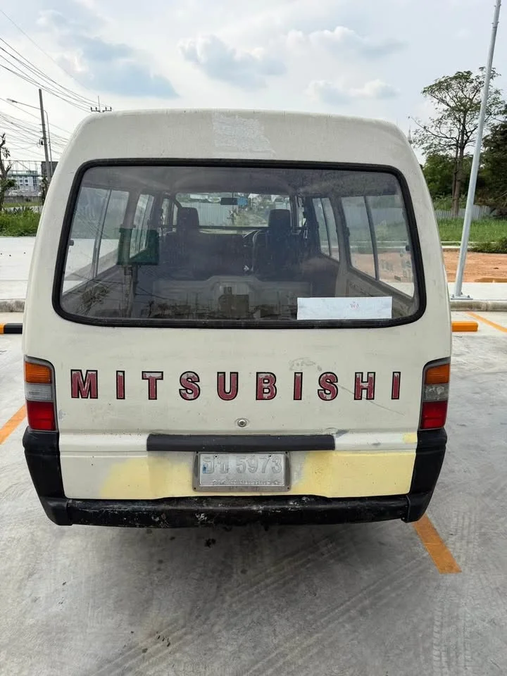 1990 Mitsubishi Delica III 3