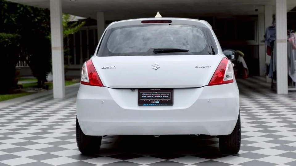 2013 Suzuki Swift II 2