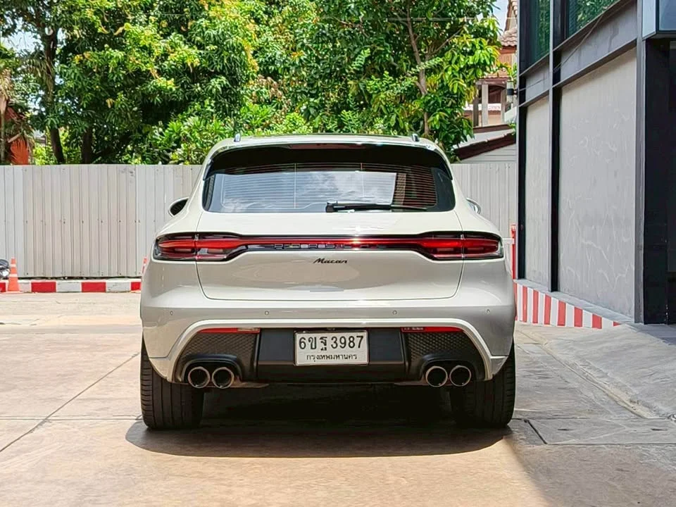 2022 Porsche Macan I 3
