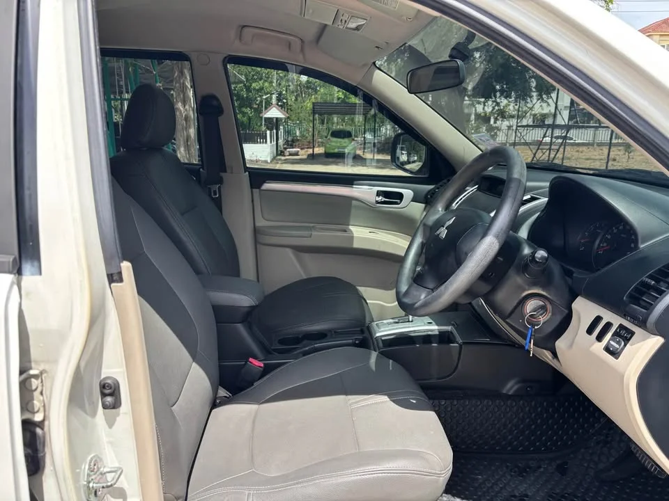 2014 Mitsubishi Pajero Sport II 2
