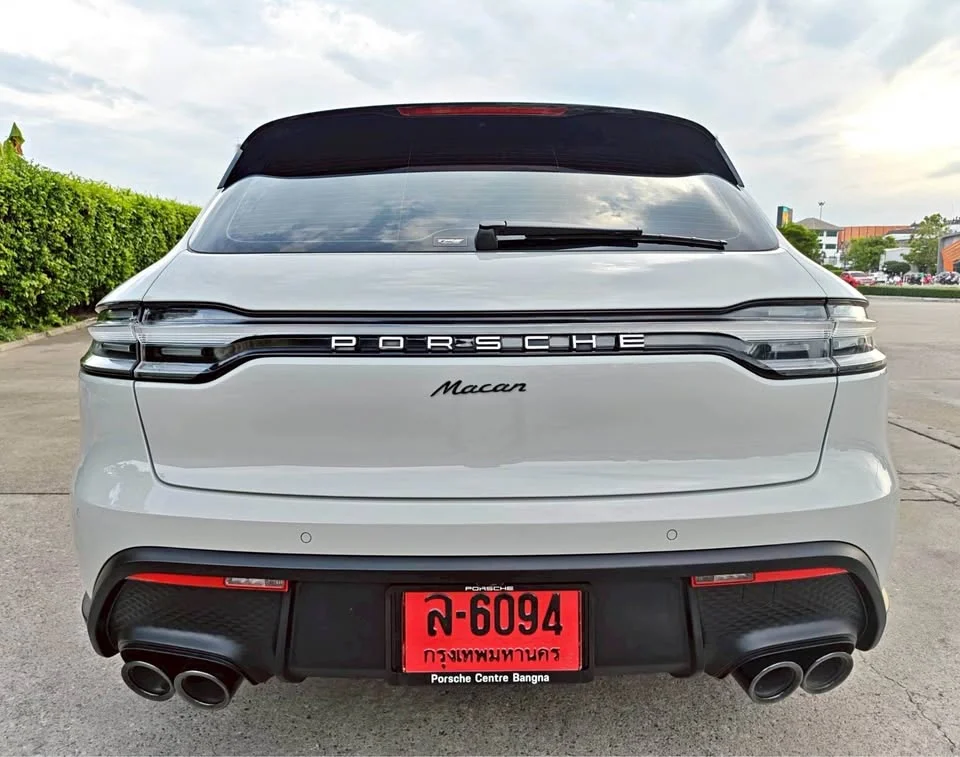 2023 Porsche Macan I 3